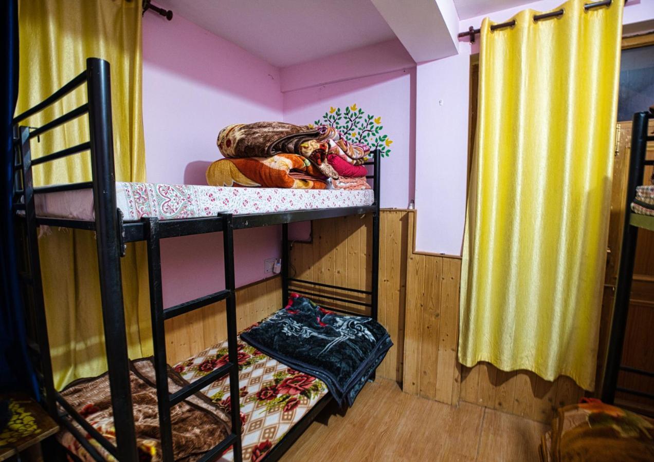 Voyageur Nest Hostel Manali  Exterior photo